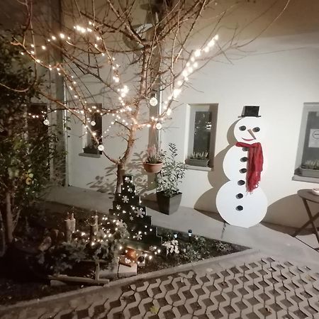 Mohacs Korona Apartman Zewnętrze zdjęcie