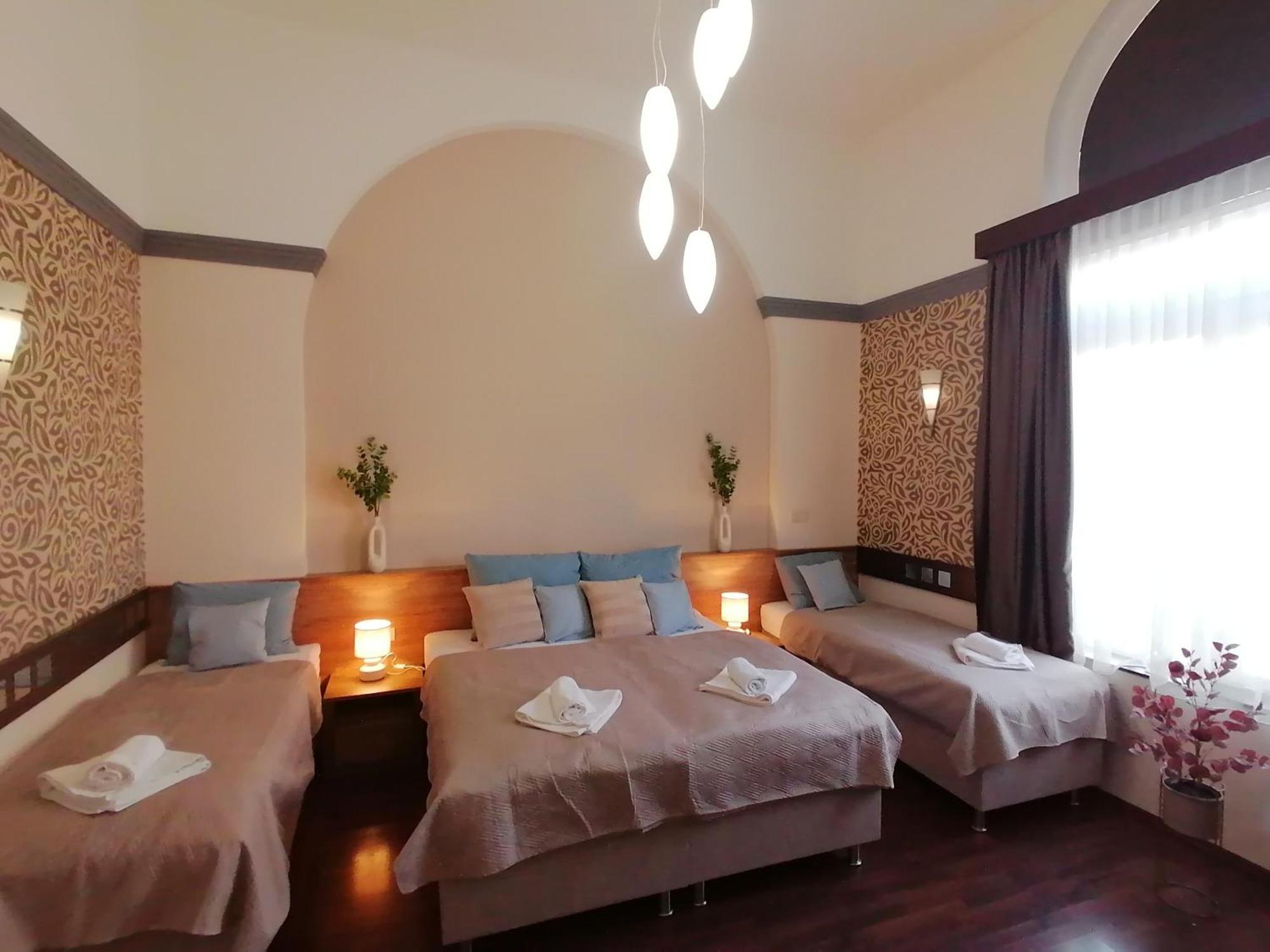 Mohacs Korona Apartman Zewnętrze zdjęcie