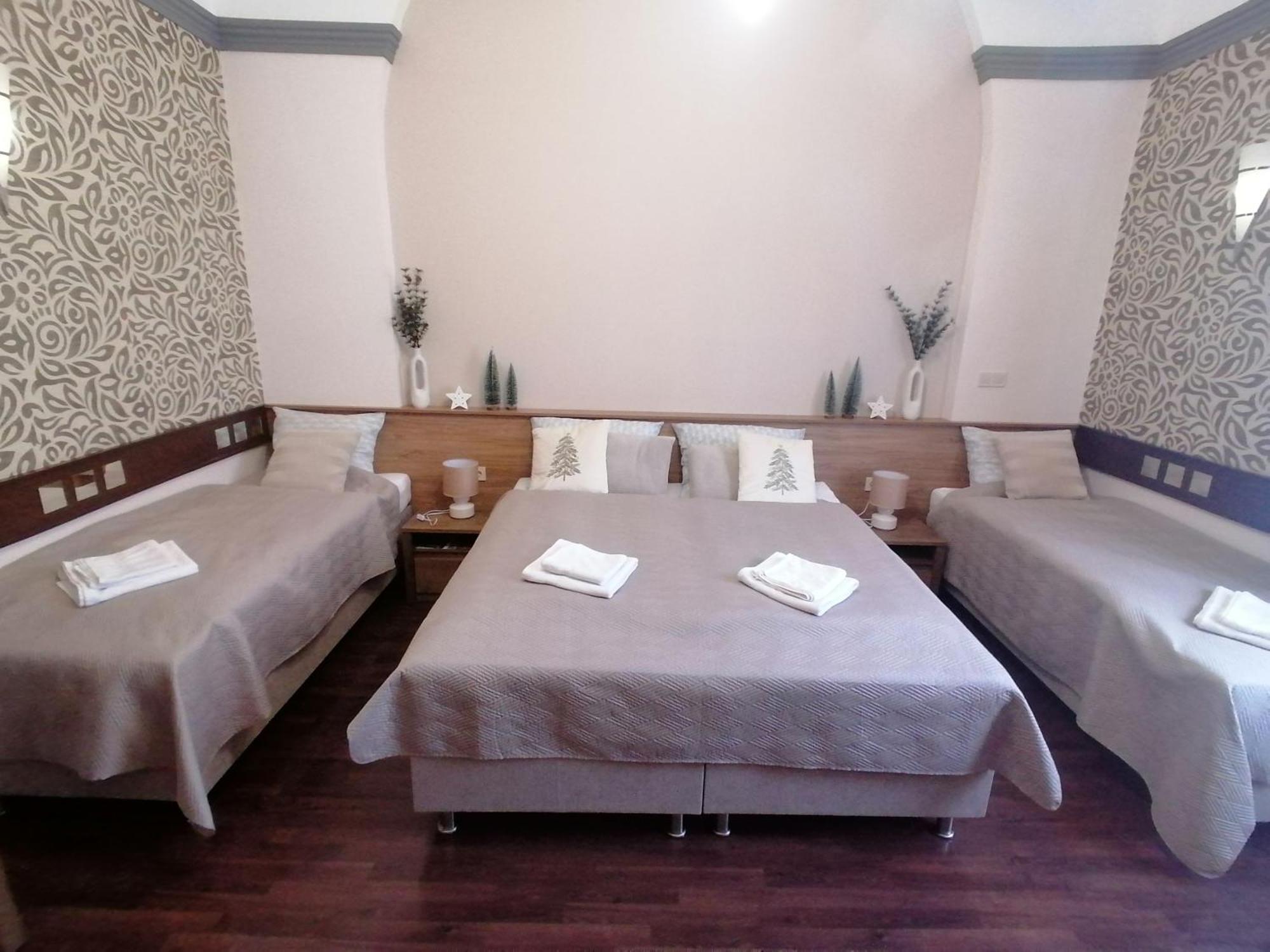 Mohacs Korona Apartman Zewnętrze zdjęcie